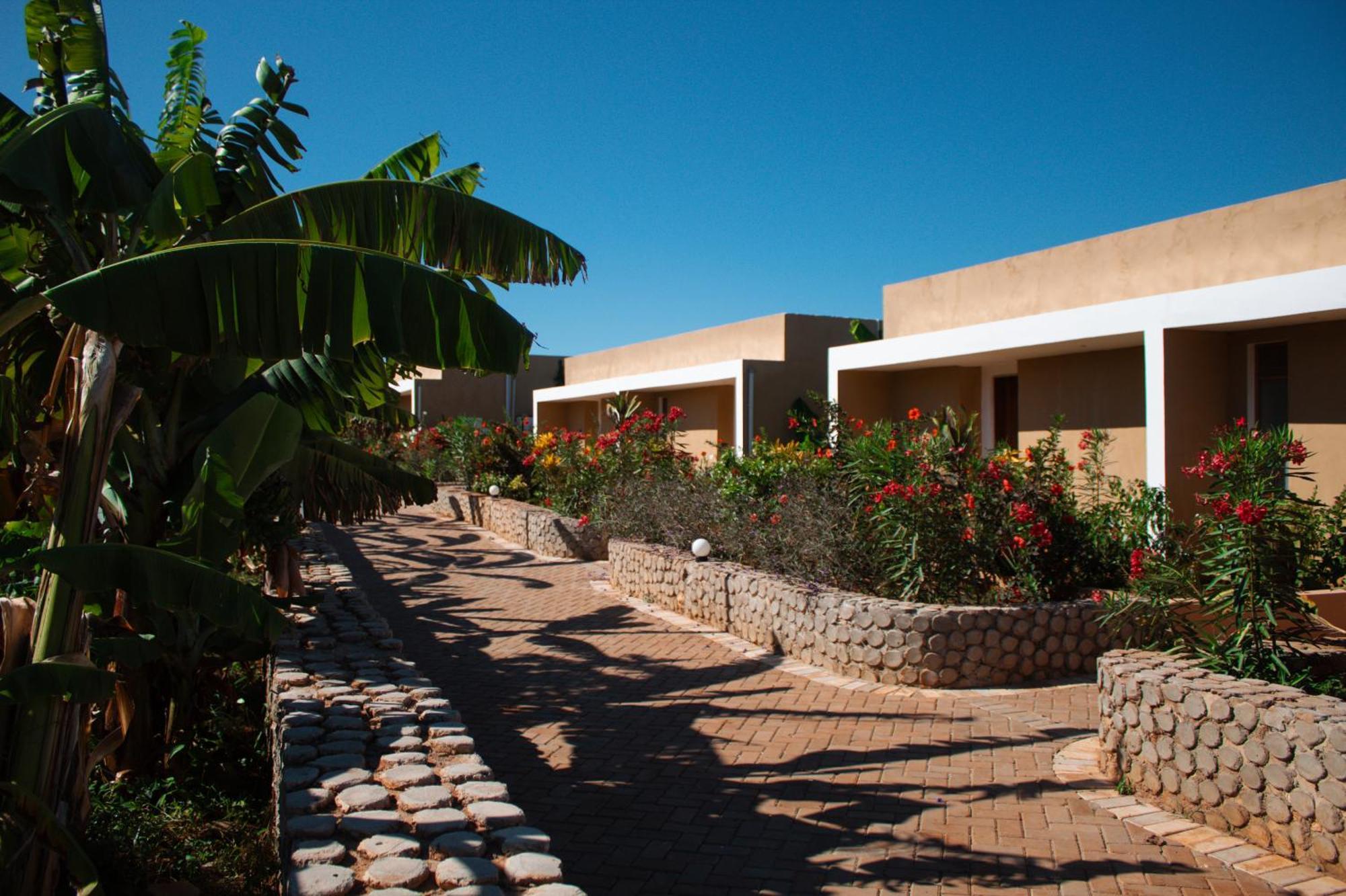Oasis Blu Beach Resort-Adults Only Нунгви Екстериор снимка