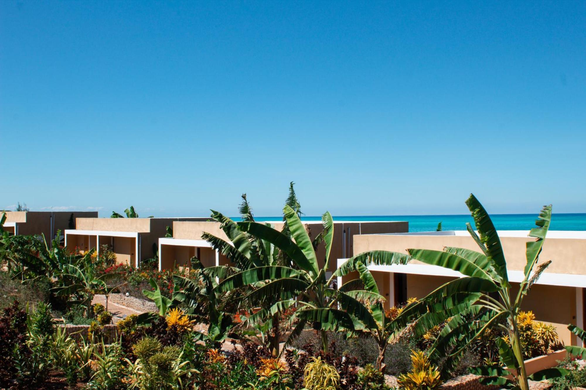 Oasis Blu Beach Resort-Adults Only Нунгви Екстериор снимка